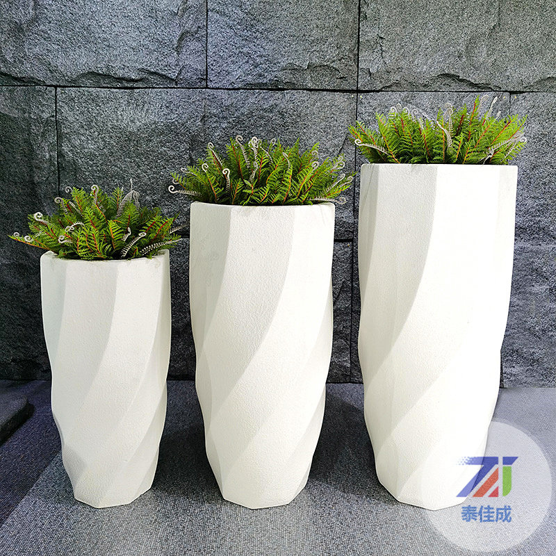 深圳玻璃鋼創(chuàng)意花盆綠化湖北宜昌購物商場環(huán)境