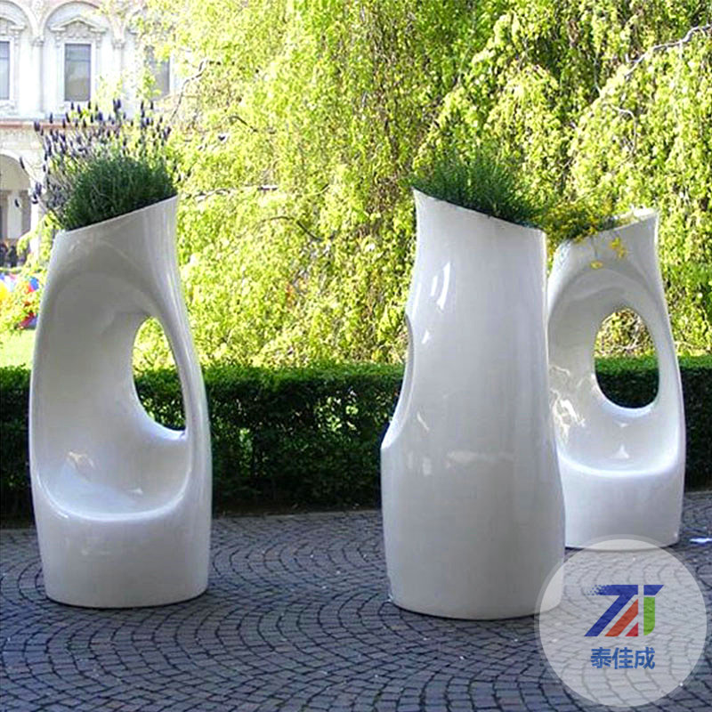 深圳大型玻璃鋼廠家雕塑的制作流程分享